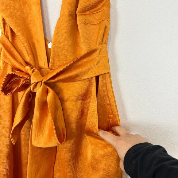 NWT Nookie Utopia Halter Jumpsuit in Mango Size Small - Picture 4 of 5